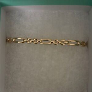 Elegant Gold Bracelet